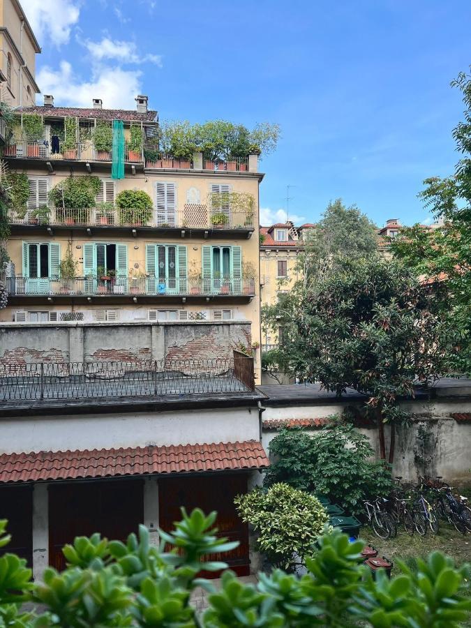 Appartamento Su Cortile Magico Turin Exterior foto